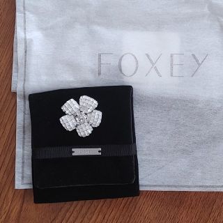 フォクシー(FOXEY)のmamama様専用！美品♪FOXEY♪お花型ブローチ(ブローチ/コサージュ)