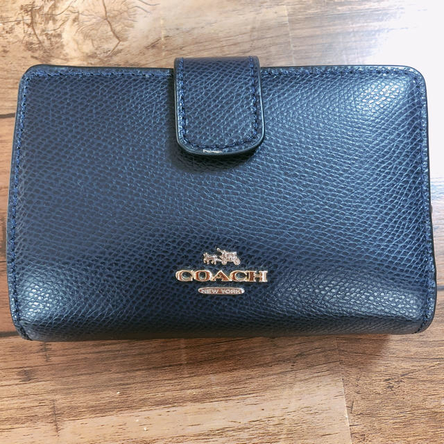 COACH(コーチ)のCOACH 二つ折り財布 紺色 レディースのファッション小物(財布)の商品写真