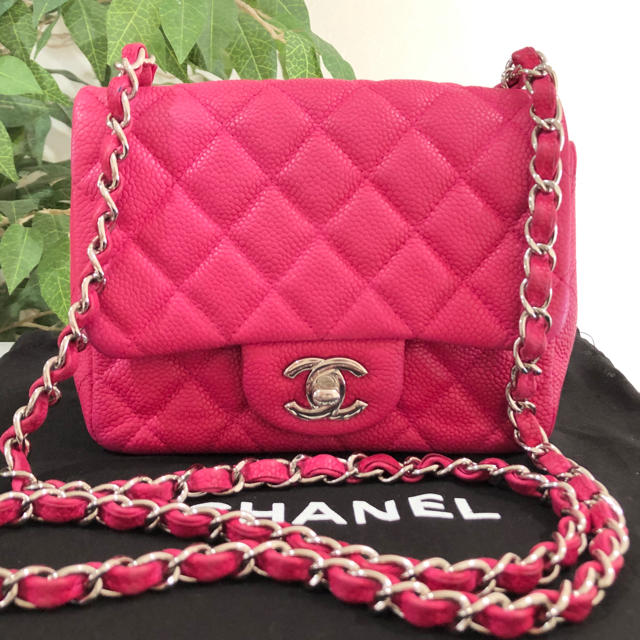 CHANEL(シャネル)のシャネル キャビアスキン ミニマトラッセ チェーンショルダー レディースのバッグ(ショルダーバッグ)の商品写真