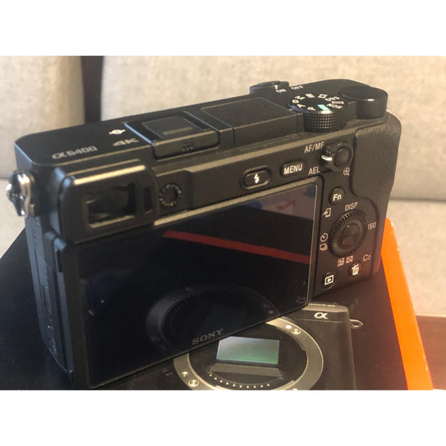 ミラーレス一眼【超美品・おまけ付】SONY a6400 ボディ