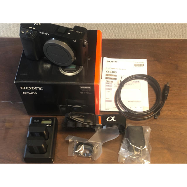 ミラーレス一眼【超美品・おまけ付】SONY a6400 ボディ