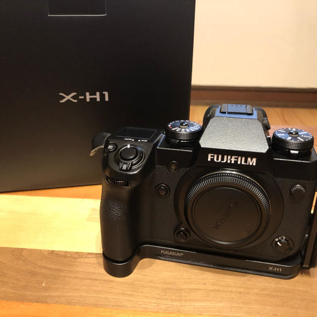 スマホ/家電/カメラ美品 FUJIFILM 富士フィルム XH-1 ボディ