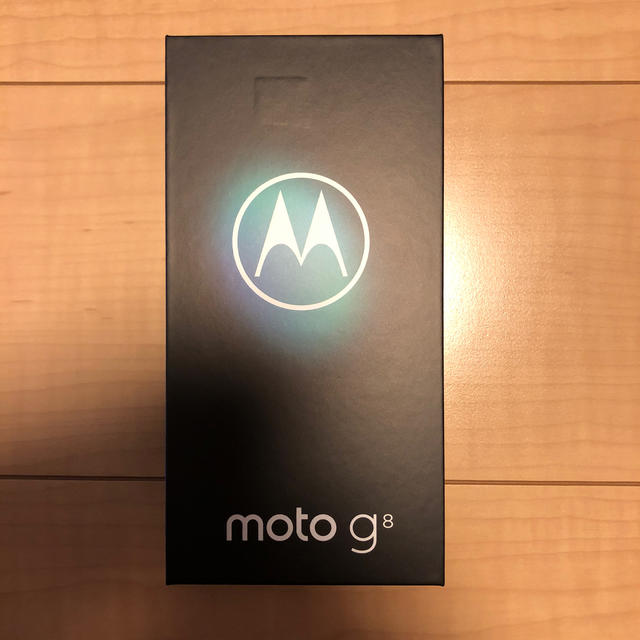 スマートフォン本体Moto g8