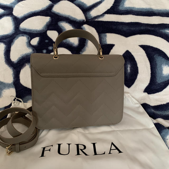 Furla(フルラ)のフルラ  新品未使用　人気の！　グレージュ　 2wayバック レディースのバッグ(ショルダーバッグ)の商品写真
