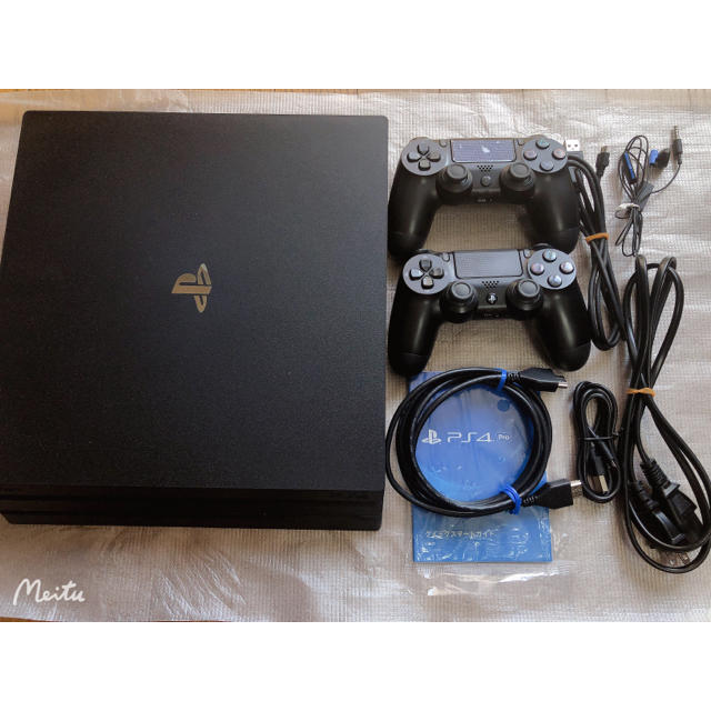 【美品】PS4 Pro CUH-7000 1TBのサムネイル