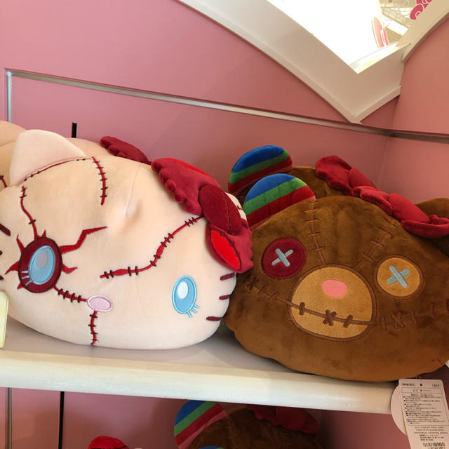 USJ - 【USJ限定】リバーシブル クッション チャッキー キティー USJ - 【USJ限定】リバーシブル クッション チャッキー キティー
