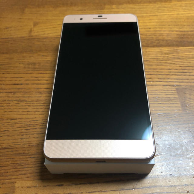 ANDROID(アンドロイド)のHUAWEI honor6 plus gold 美品 ファーウェイ 5.5インチ スマホ/家電/カメラのスマートフォン/携帯電話(スマートフォン本体)の商品写真