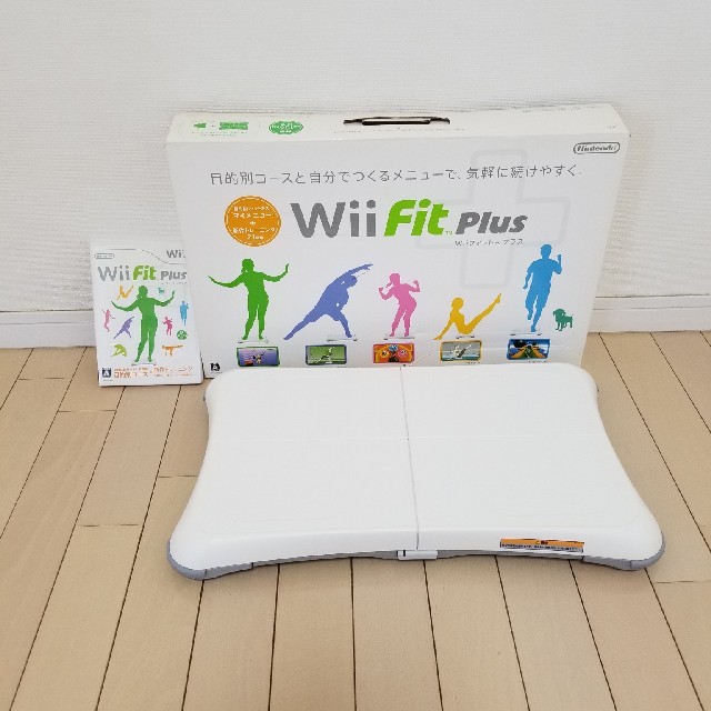 Wii(ウィー)の【美品】Wii Fit Plus エンタメ/ホビーのゲームソフト/ゲーム機本体(家庭用ゲームソフト)の商品写真