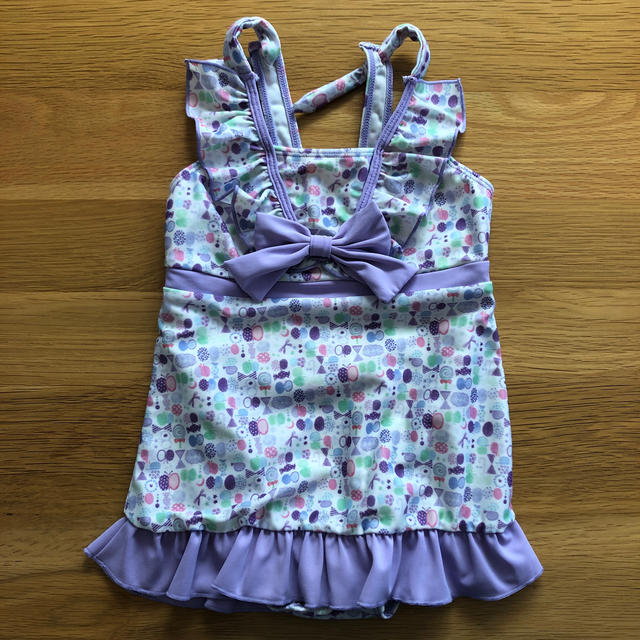 キッズ水着　110cm キッズ/ベビー/マタニティのキッズ服女の子用(90cm~)(水着)の商品写真