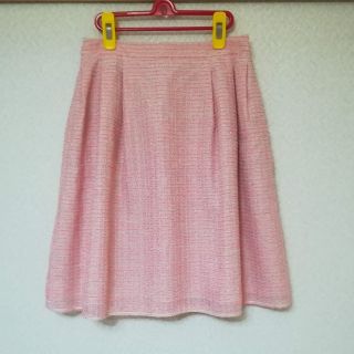 トッカ(TOCCA)のTOCCA　華やかなスカート　美品(ひざ丈スカート)