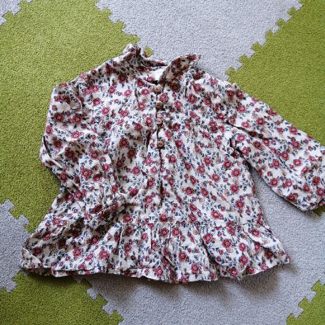 ZARA KIDS(ザラキッズ)のZARA 花柄トップス キッズ/ベビー/マタニティのベビー服(~85cm)(シャツ/カットソー)の商品写真