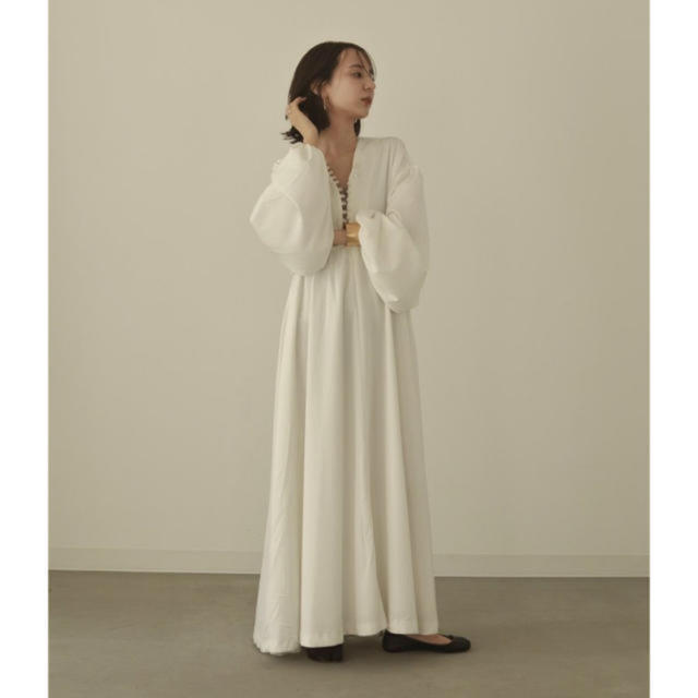 louren front button volume onepiece レディースのワンピース(ロングワンピース/マキシワンピース)の商品写真