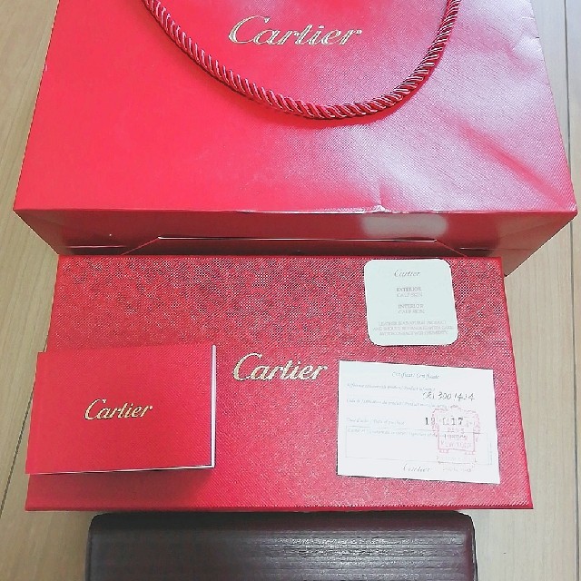 【新型美品】Cartier　カルティエ2019　長財布