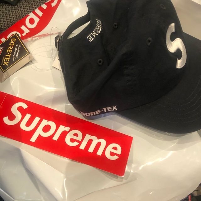 Supreme(シュプリーム)のSupreme GORE-TEX S Logo 6-Panel black メンズの帽子(キャップ)の商品写真