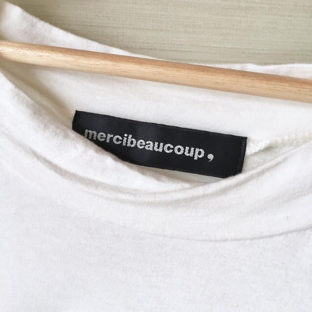 mercibeaucoup(メルシーボークー)のmercibeaucoup, ワッペン付きカットソー レディースのトップス(カットソー(半袖/袖なし))の商品写真