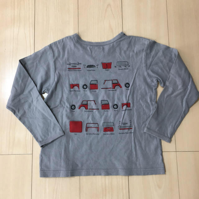 BeBe(ベベ)のべべ　男の子長袖Tシャツ　130 キッズ/ベビー/マタニティのキッズ服男の子用(90cm~)(Tシャツ/カットソー)の商品写真