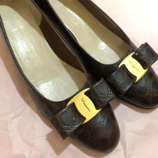 サルヴァトーレフェラガモ(Salvatore Ferragamo)のフェラガモ　ヴィラ　パンプス　7B(ハイヒール/パンプス)