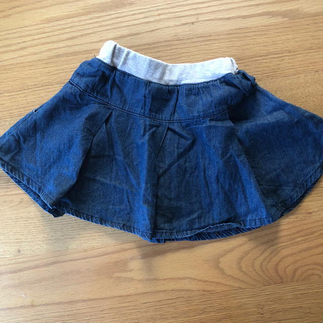 F.O.KIDS(エフオーキッズ)の美品 エフオーキッズ デニム風スカート 110cm キッズ/ベビー/マタニティのキッズ服女の子用(90cm~)(スカート)の商品写真