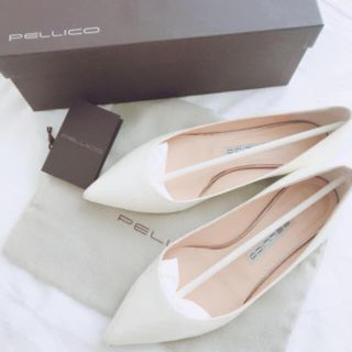 ペリーコ(PELLICO)の♡美品♡PELLICO(ペリーコ)ANDREA10♡ホワイトエナメルフラット♡(ハイヒール/パンプス)