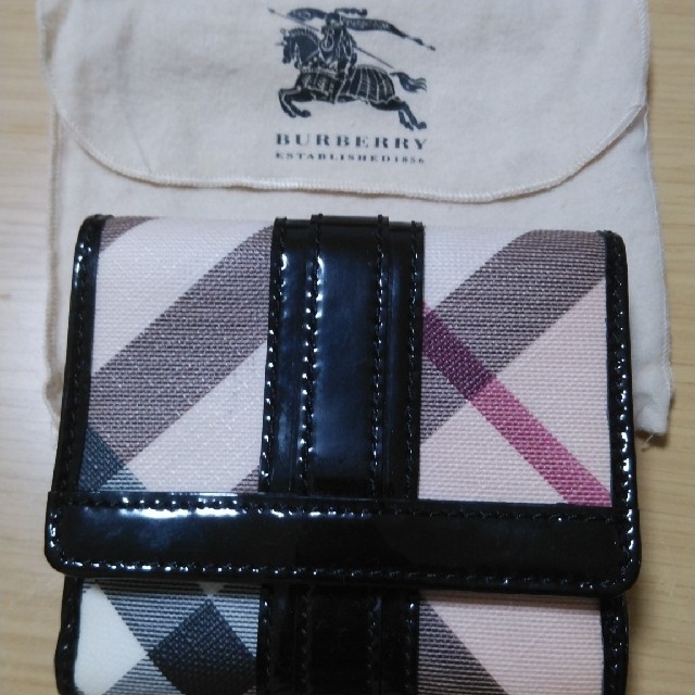 BURBERRY(バーバリー)の9/20まで格安出品BURBERRY　折り畳み財布　美品 レディースのファッション小物(財布)の商品写真