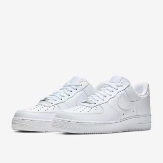 ナイキ(NIKE)のAIR FORCE 1 '07 WMNS US7(24cm) 白(スニーカー)