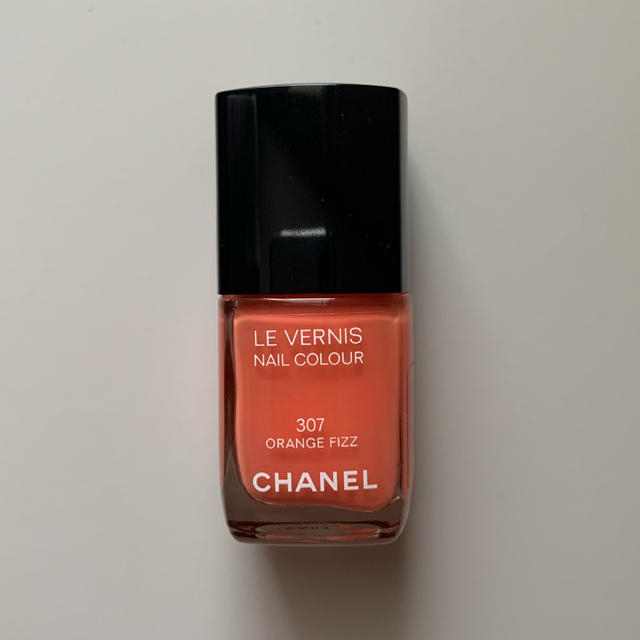 CHANEL(シャネル)のシャネル　ヴェルニ　オレンジフィズ　307 コスメ/美容のネイル(マニキュア)の商品写真