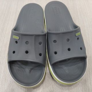 クロックス(crocs)の【中古美品】crocs　26cm バヤバンドスライド(サンダル)