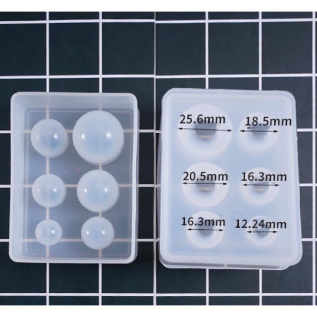 UVレジン　シリコンモールド　球体　6サイズ作れる　新品 ハンドメイドの素材/材料(その他)の商品写真