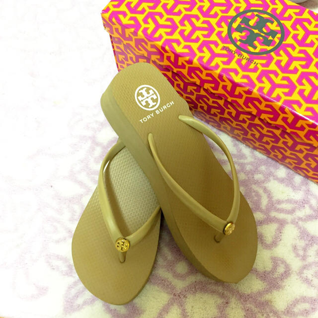 Tory Burch(トリーバーチ)のTory Burch★サンダル23㎝ レディースの靴/シューズ(サンダル)の商品写真