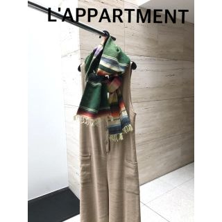 アパルトモンドゥーズィエムクラス(L'Appartement DEUXIEME CLASSE)の★ほぼ新品！アパルトモン ストール デッドストッククロス(ストール/パシュミナ)