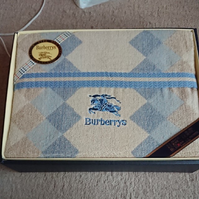 BURBERRY(バーバリー)の新品保管品バーバリータオルケット キッズ/ベビー/マタニティの寝具/家具(タオルケット)の商品写真