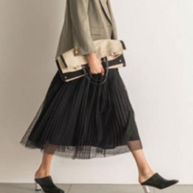 Mila Owen(ミラオーウェン)のmilaowen   ドットチュールスカート　ブラック　新品未使用 レディースのスカート(ひざ丈スカート)の商品写真