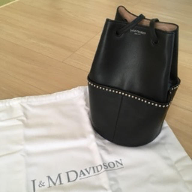 J&M DAVIDSON(ジェイアンドエムデヴィッドソン)の★ハッピーゆい10様専用★J&M DAVIDSON ミニデイジー  ブラック レディースのバッグ(ハンドバッグ)の商品写真