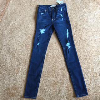 ホリスター(Hollister)の着画有新品 ホリスター ダメージスキニー(デニム/ジーンズ)