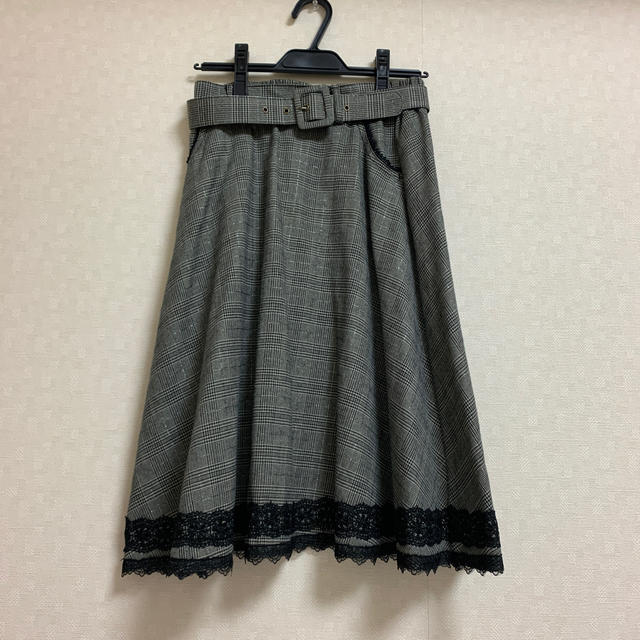 axes femme(アクシーズファム)のアクシーズ　チェックスカート　フリル付き レディースのスカート(ひざ丈スカート)の商品写真