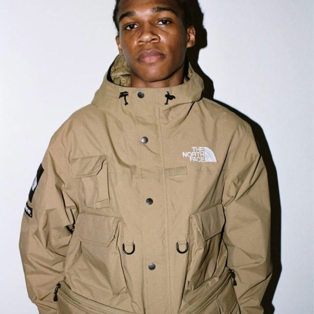 ????supreme the north face cargo jacket  L