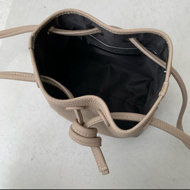 Ron Herman(ロンハーマン)のbasic bucket bag / トープ レディースのバッグ(ハンドバッグ)の商品写真