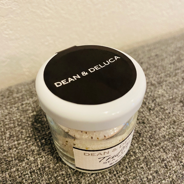 DEAN & DELUCA(ディーンアンドデルーカ)のDEAN&DELUCA トリュフ塩  DEAN DELUCA 新品 未使用 食品/飲料/酒の食品(調味料)の商品写真