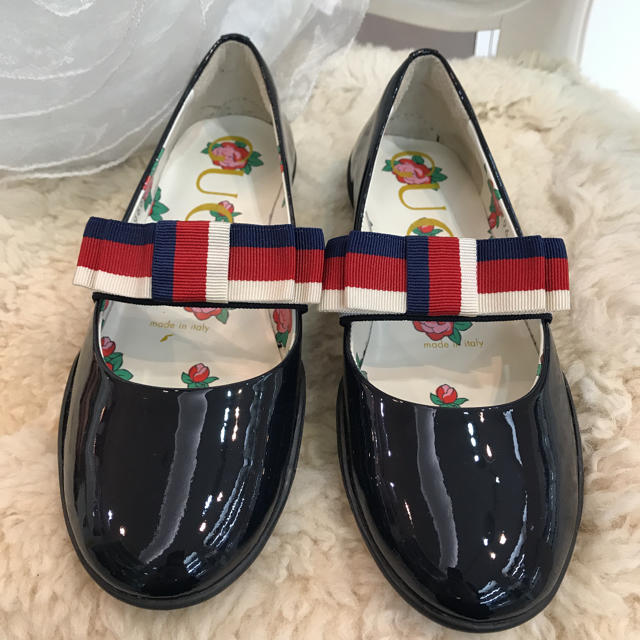 Gucci(グッチ)の☆未使用品☆GUCCI フラットシューズ　エナメル　シェリー　リボン レディースの靴/シューズ(バレエシューズ)の商品写真