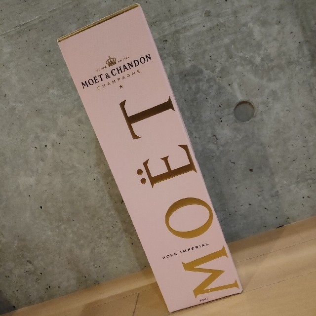 Moët & Chandon　ロゼ　箱入り