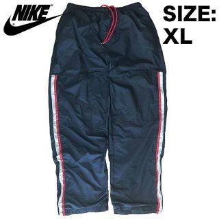 ナイキ(NIKE)の【ナイキ/レア古着】ナイロンパンツ XLサイズ ブラック サイドライン(その他)