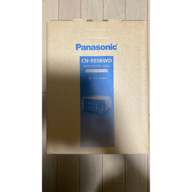 Panasonic(パナソニック)のストラーダ　7Ｖ型ワイド　メモリーナビ　CN-RE06WD  自動車/バイクの自動車(カーナビ/カーテレビ)の商品写真