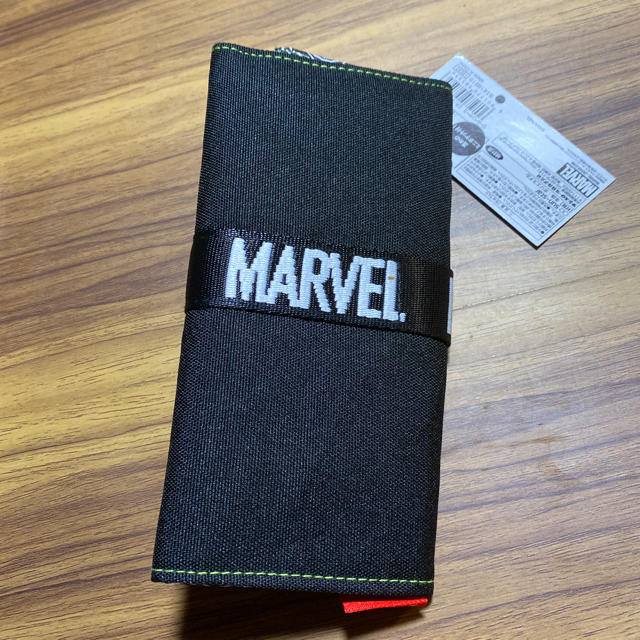 MARVEL(マーベル)のマーベル ペンケース  ロールペンケース インテリア/住まい/日用品の文房具(ペンケース/筆箱)の商品写真