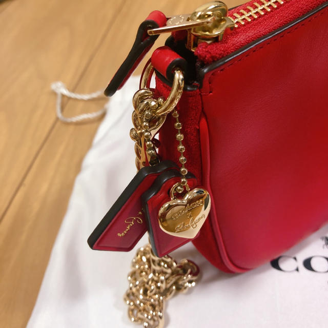 COACH(コーチ)の値下げ！限定セレーナゴメス コラボ リストレット レディースのバッグ(クラッチバッグ)の商品写真