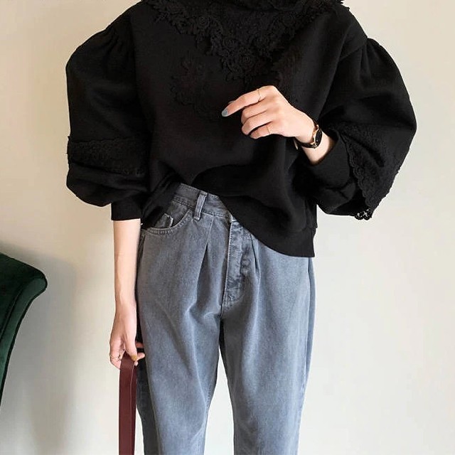 ZARA(ザラ)のボリューム 刺繍 レース スウェット レディースのトップス(トレーナー/スウェット)の商品写真