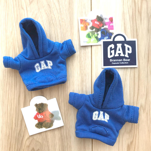 GAP(ギャップ)の《新品、未使用》GAP ガチャ ガチャガチャ パーカー 青 かわいい 人気 エンタメ/ホビーのおもちゃ/ぬいぐるみ(ぬいぐるみ)の商品写真