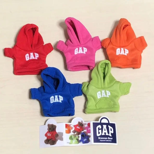 GAP(ギャップ)の《新品、未使用》GAP ガチャ ガチャガチャ パーカー 青 かわいい 人気 エンタメ/ホビーのおもちゃ/ぬいぐるみ(ぬいぐるみ)の商品写真