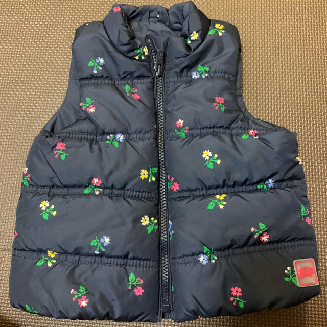 babyGAP(ベビーギャップ)のbaby gap ダウンベスト　18-24m キッズ/ベビー/マタニティのベビー服(~85cm)(ジャケット/コート)の商品写真