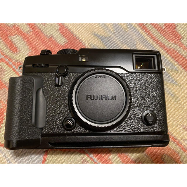 富士フイルム(フジフイルム)のFUJIFILM X−PRO2 富士フイルム スマホ/家電/カメラのカメラ(ミラーレス一眼)の商品写真