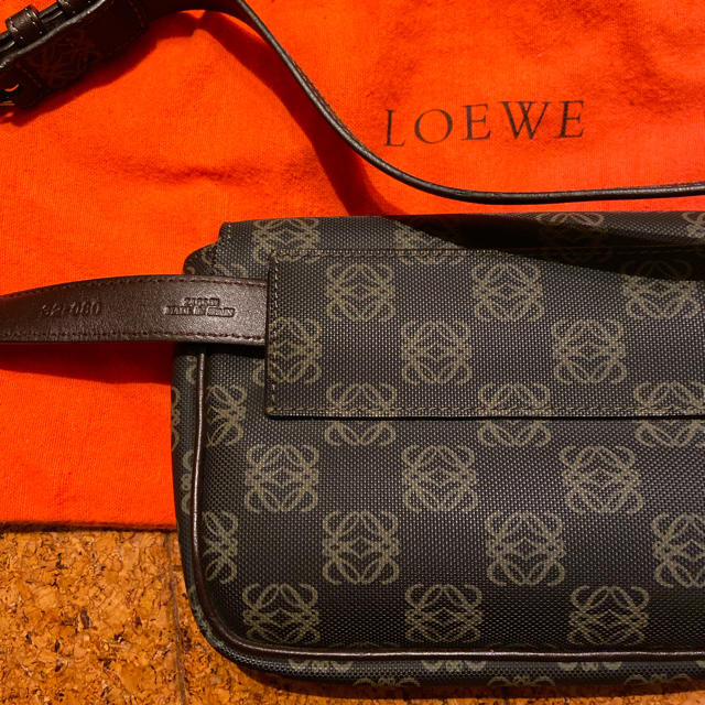 LOEWE(ロエベ)の【may様専用❗️】LOEWE  ウエストバッグ レディースのバッグ(ボディバッグ/ウエストポーチ)の商品写真